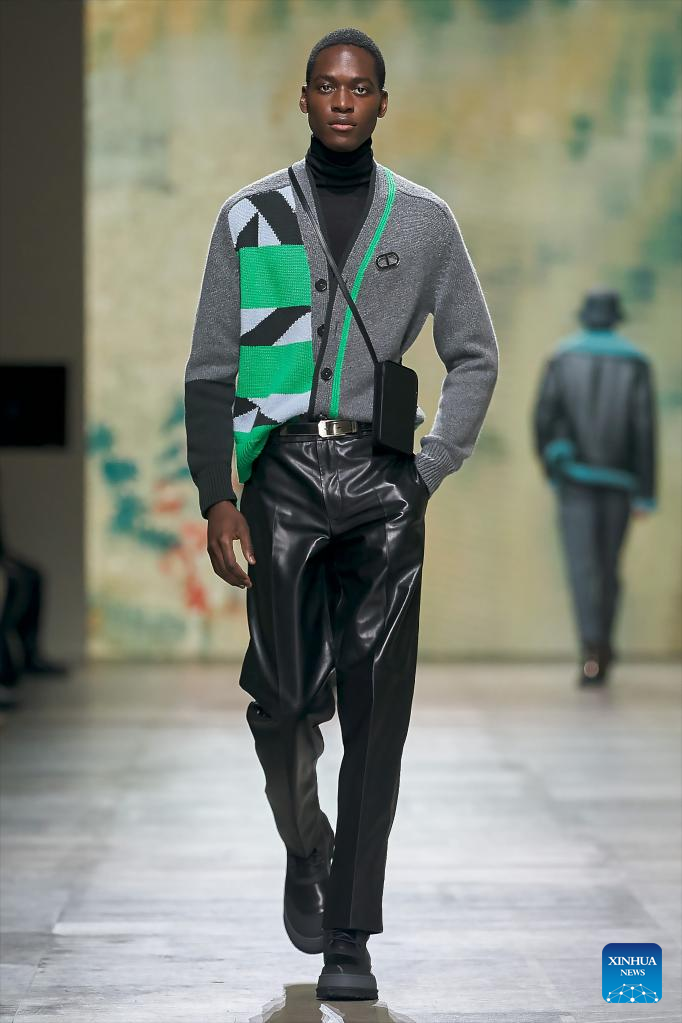 Hermes Fall 2023 Men's Fashion Show Details