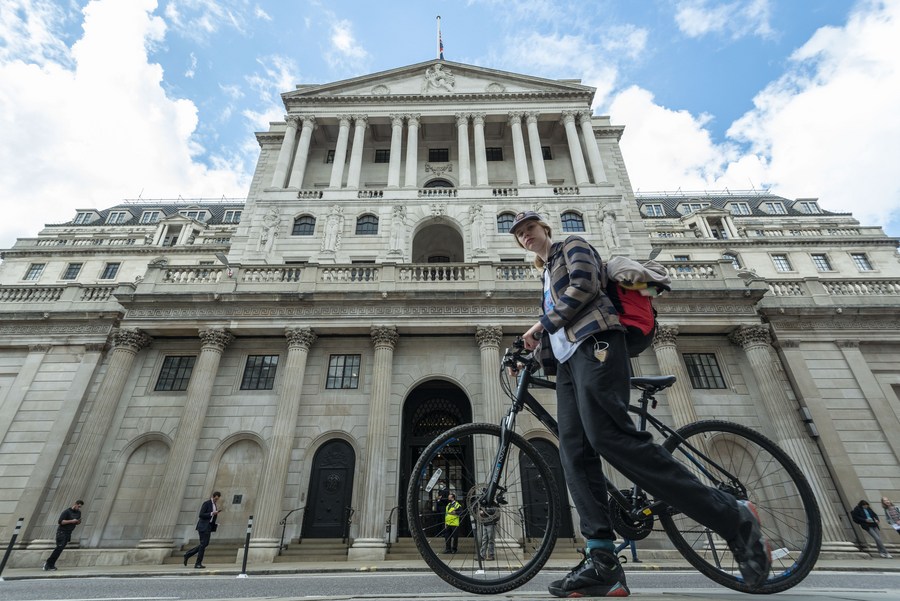 Uk Consumer Confidence Plunges To Record Low Amid Cost Of Living Crisis