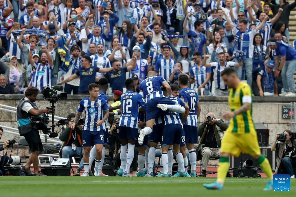 FC Porto win Portuguese championship for the 5th time in a row