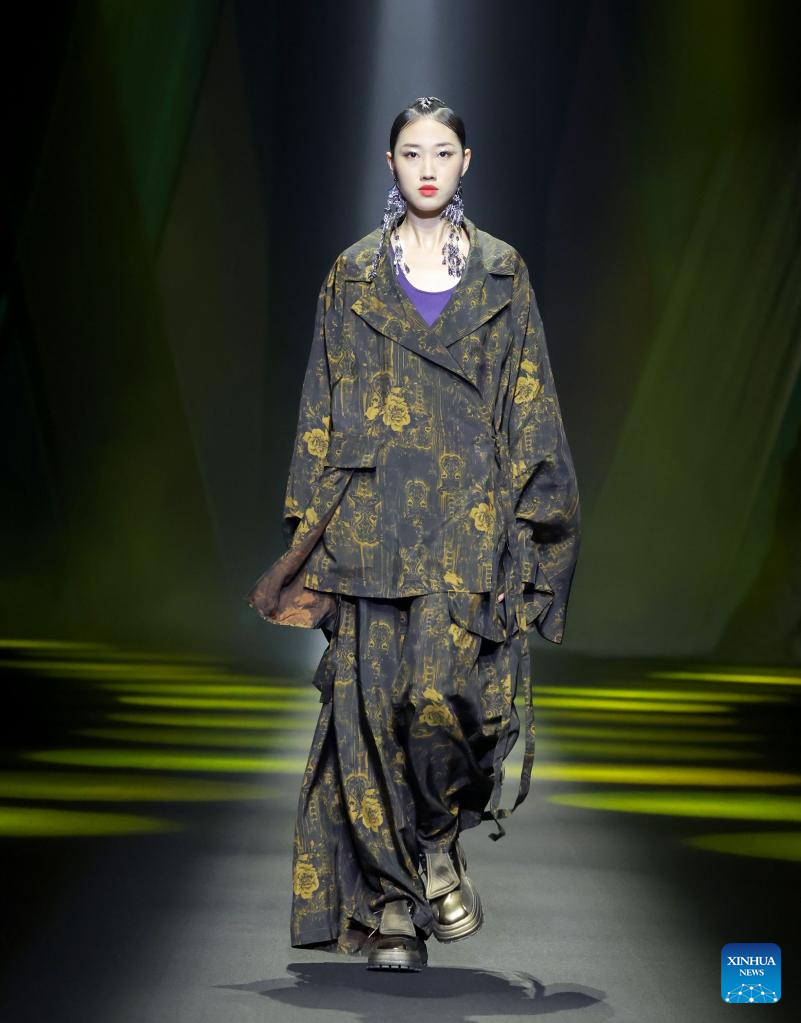 Highlights of China Fashion Week S/S 2023 in BeijingXinhua