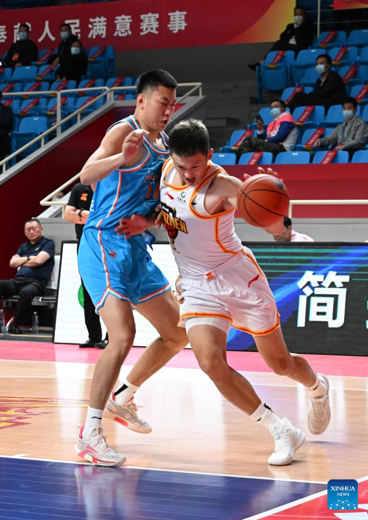 CBA 36th round match: Shandong Heroes vs. Qingdao Eagles - Xinhua