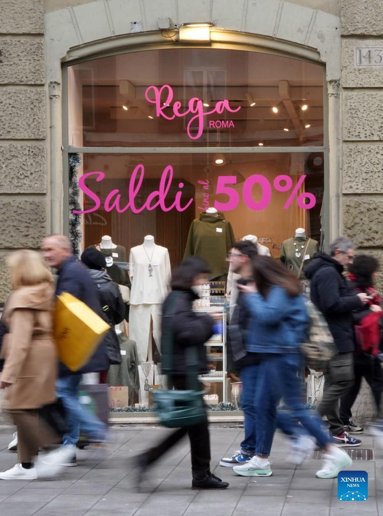 Saldi: Sale Season in Italy - An American in Rome