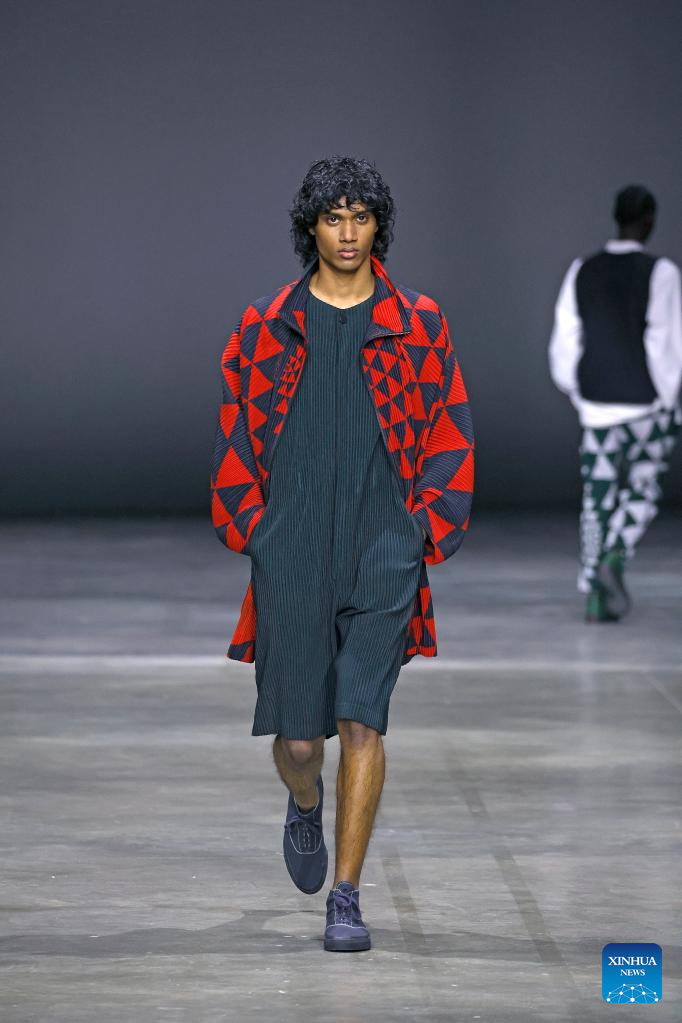 Issey Miyake Fashion Show, Collection Menswear Fall Winter 2020