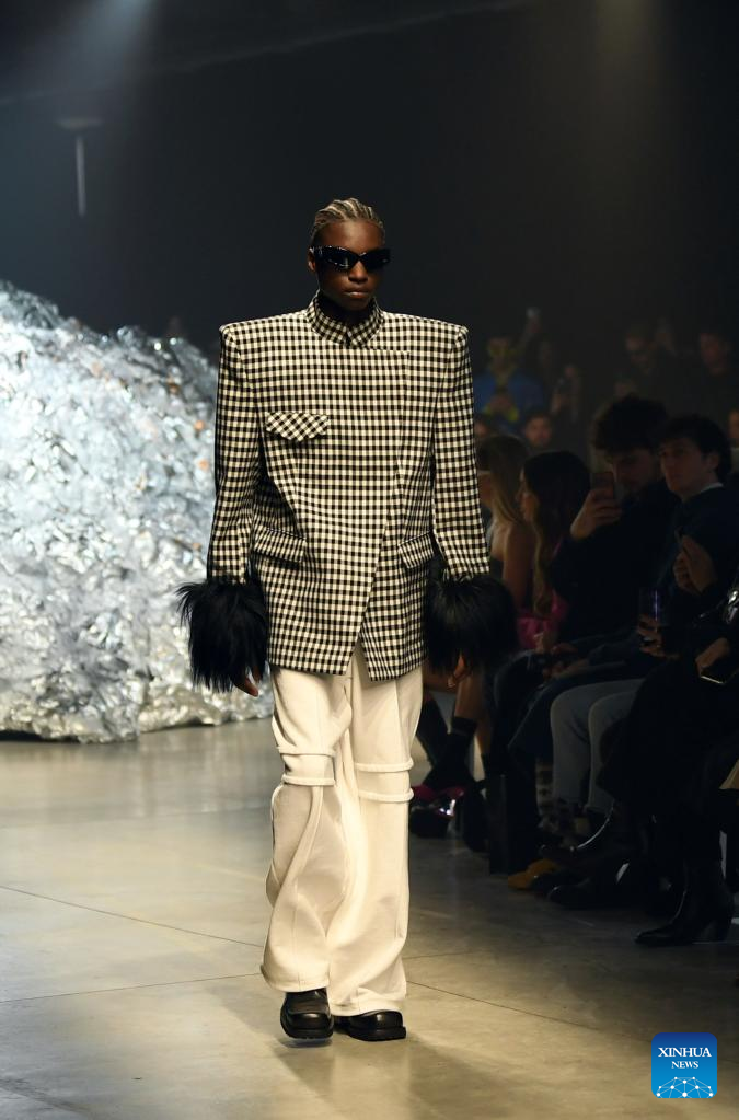 Snapshots of Milan Fashion Week 2023-Xinhua