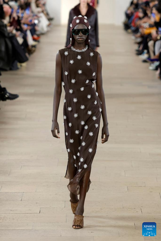 Latest fashion trends: Catwalk collections from Paris Fashion Week - Xinhua