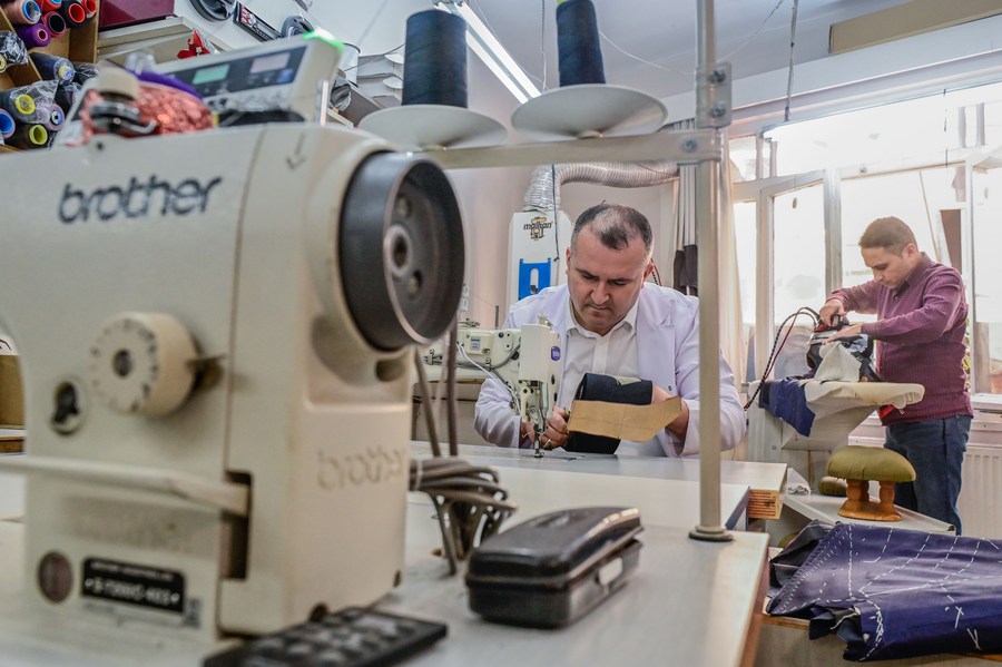 Istanbul tailors busy sewing suits for MP candidatesXinhua