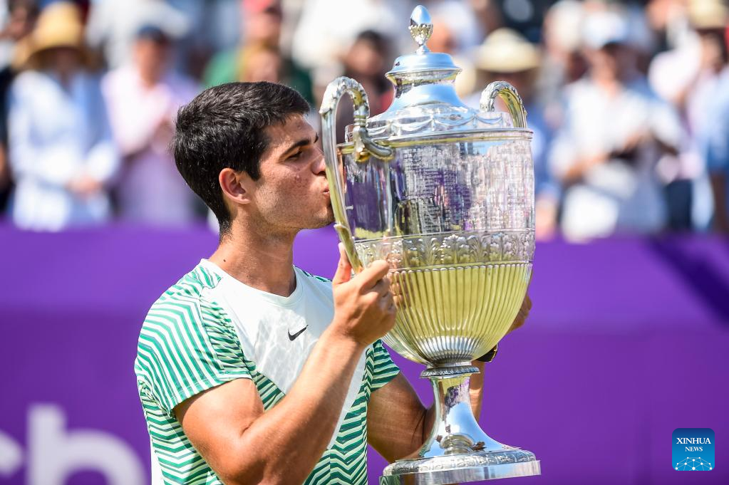 Alcaraz Clinches First Title On Grass At Queen's Club-Xinhua