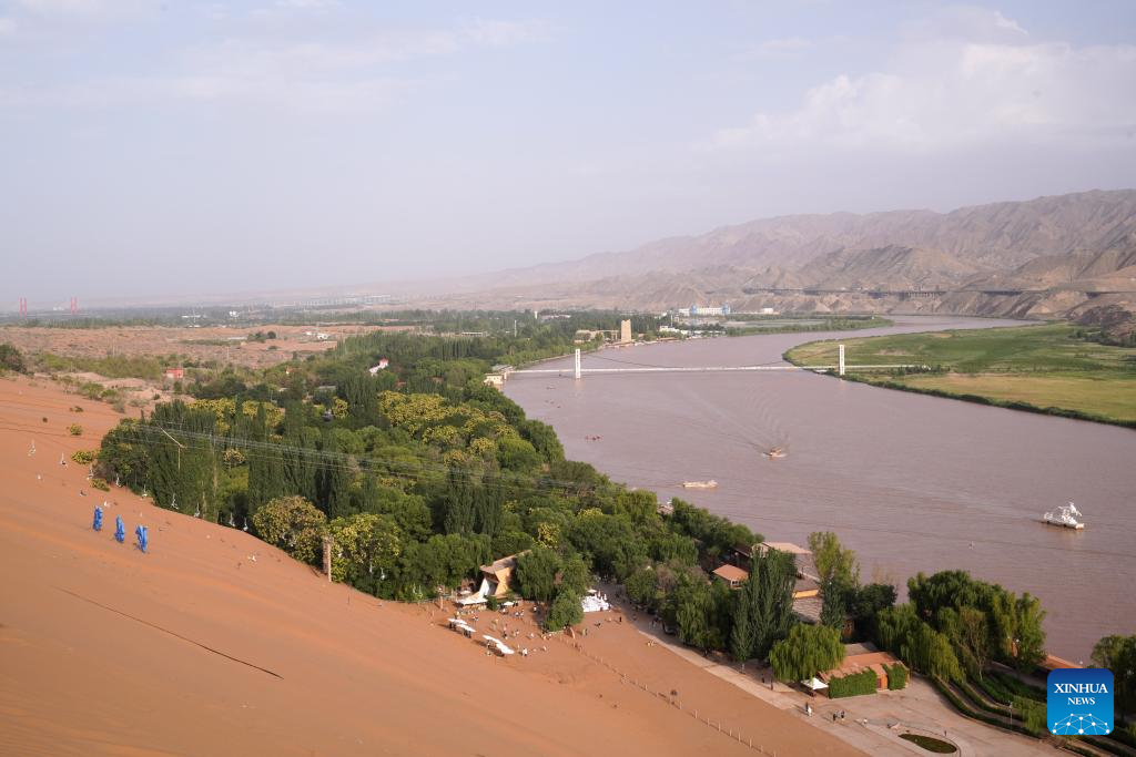 Shapotou Scenic Spot In Ningxia Witnesses Peak Tourism Season During