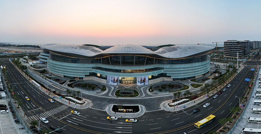 Duty Free Shopping Boom In Hainan During Summer Vacation