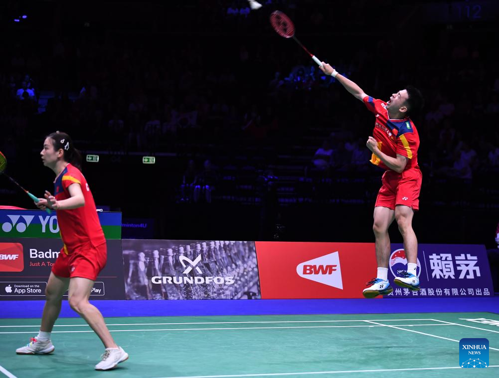 China's Zheng/Huang Defeated In Badminton Worlds Mixed Doubles Final-Xinhua