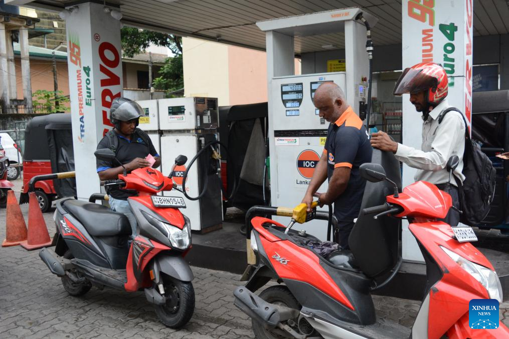 Sri Lanka scraps fuel quota systemXinhua