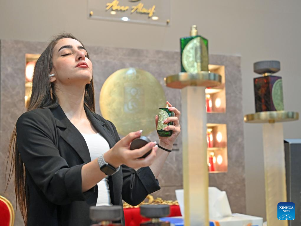 Perfumes exhibition opens in Hawalli Governorate, KuwaitXinhua