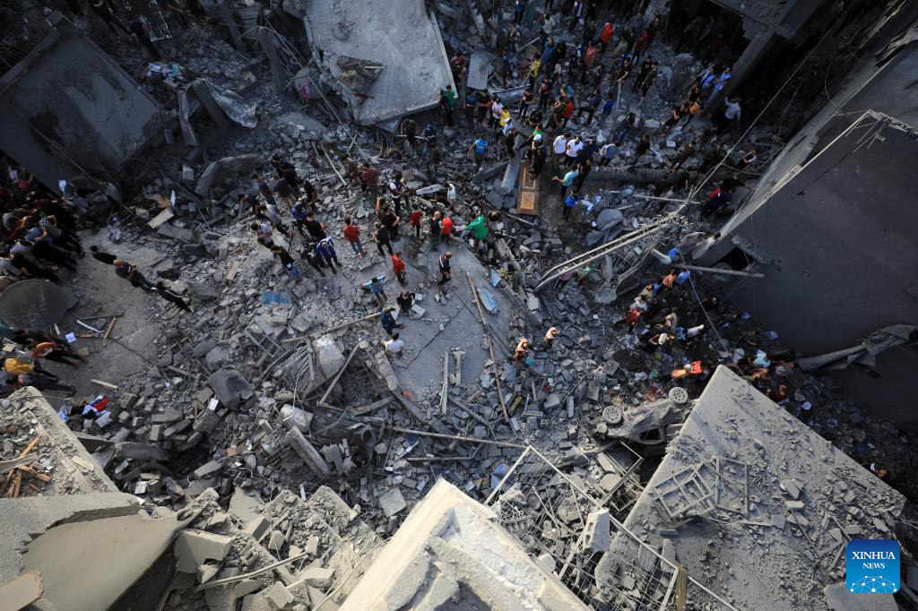 37 Palestinians Killed In Israeli Attack On Refugee Camp In Central ...