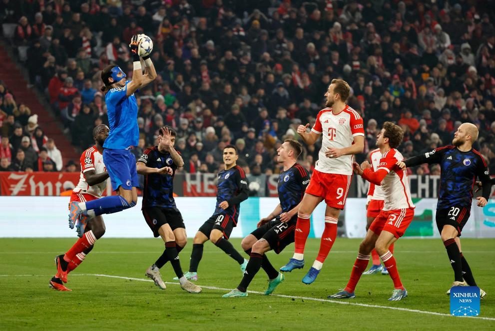 Crvena Zvezda beats Olympiacos 3-1 during UEFA Champions League Group B  football match - Xinhua