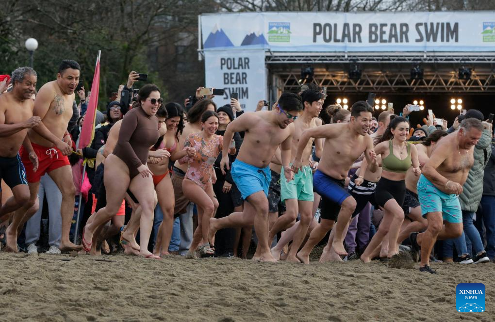 In pics: 104th annual Polar Bear Swim in Vancouver, Canada-Xinhua