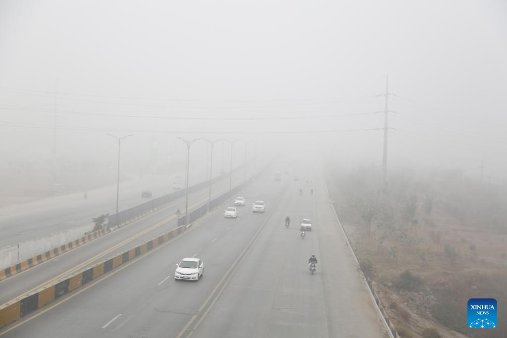 Thick Blanket Of Fog In Pakistan S Capital Affects Routine Life Xinhua