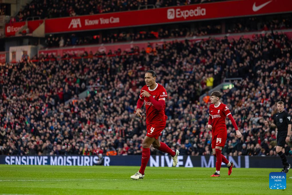 FA Cup: Liverpool breeze through, Man Utd fight hard-Xinhua