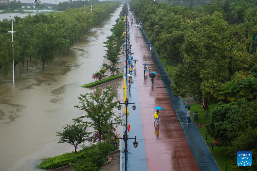 China Issues Highest Level Alert For Rainstorms Xinhua 1062