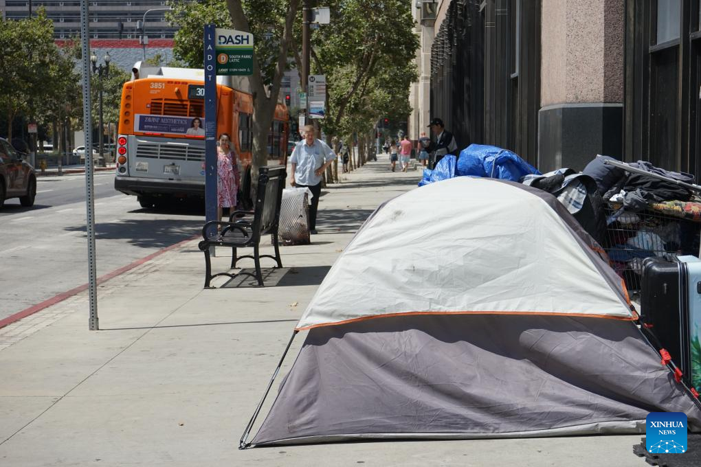 California Governor Orders State Officials To Remove Homeless ...