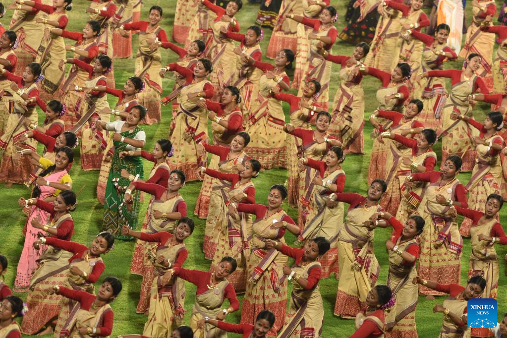Traditional Bihu Dance Performance Of India S Assam Sets Guinness