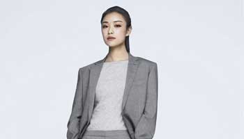 Fashion icon Ni Ni's fresh style