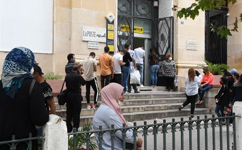 Tunisian PM announces new measures to fight COVID-19