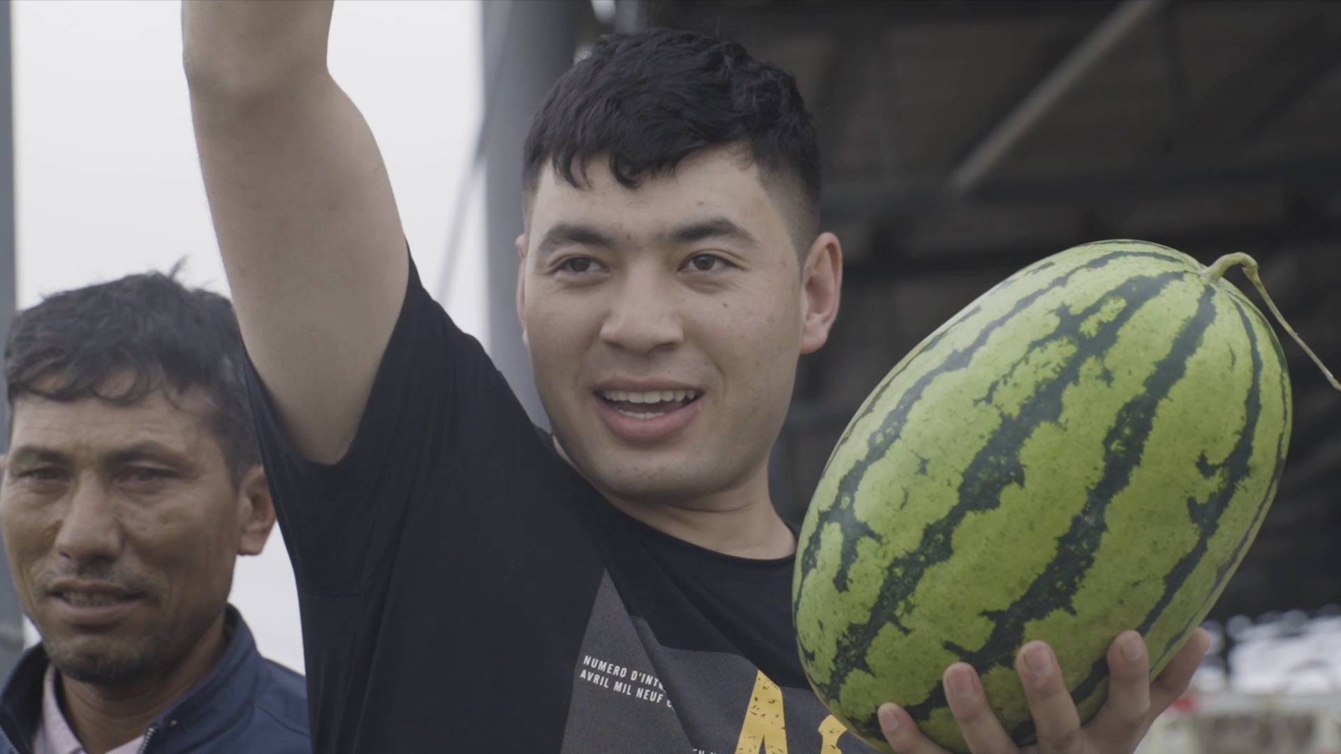 Xinjiang, My home | A tailor who sells melons