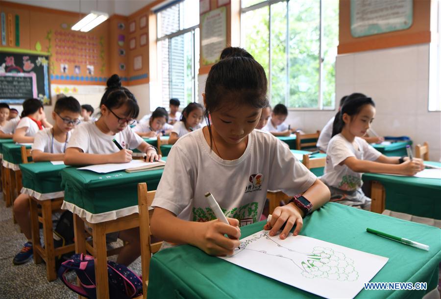 CHINA-CHONGQING-SCHOOLS-FIRST CLASS OF NEW SEMESTER (CN)
