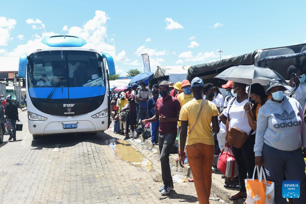 People In Botswana S Capital Travel For Holidays Despite Increase Of   2021122470d0bba9993047e59f1c37e8b2b1d6b4 27vXPnplr7BrtFnzeJ  