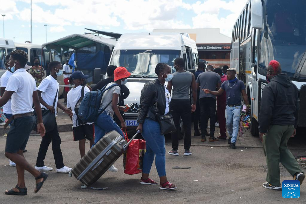 People In Botswana S Capital Travel For Holidays Despite Increase Of   2021122470d0bba9993047e59f1c37e8b2b1d6b4 50trM3vhynfPAAgr1k  