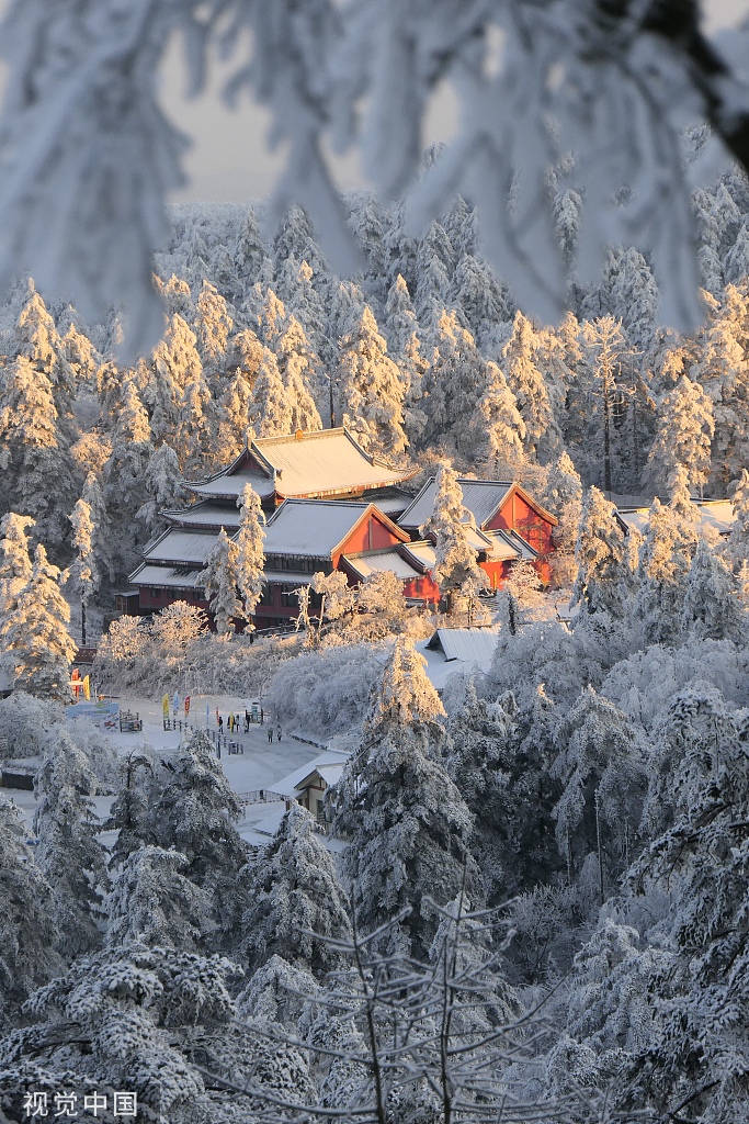 Scenery Of Snow-covered Emei Mountain In SW China-Xinhua