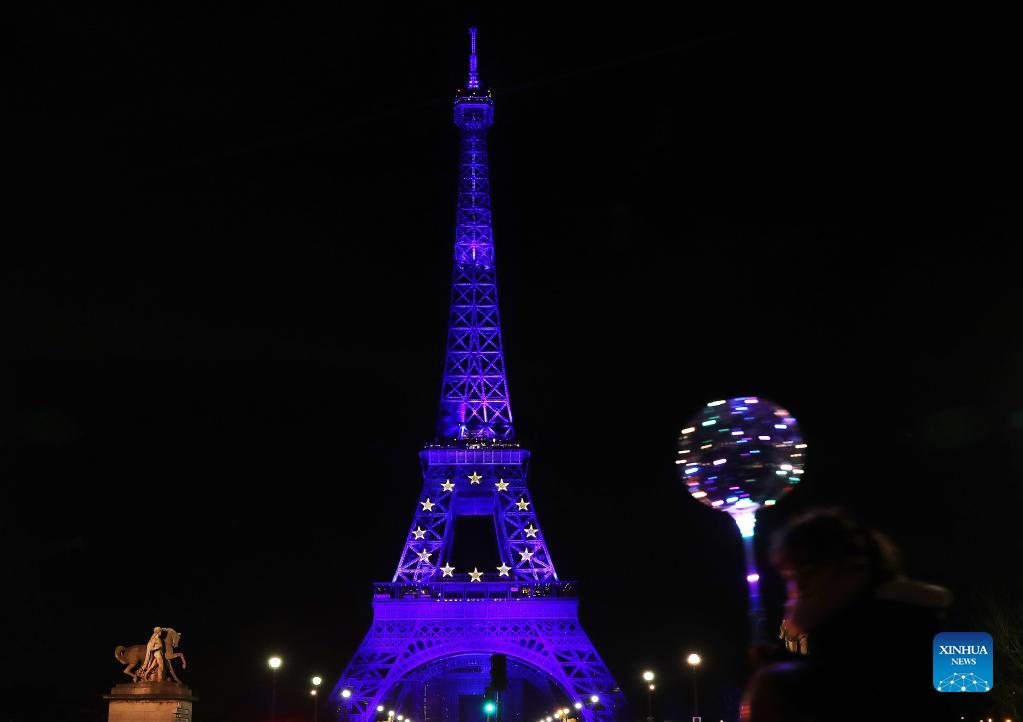 blue eiffel tower png