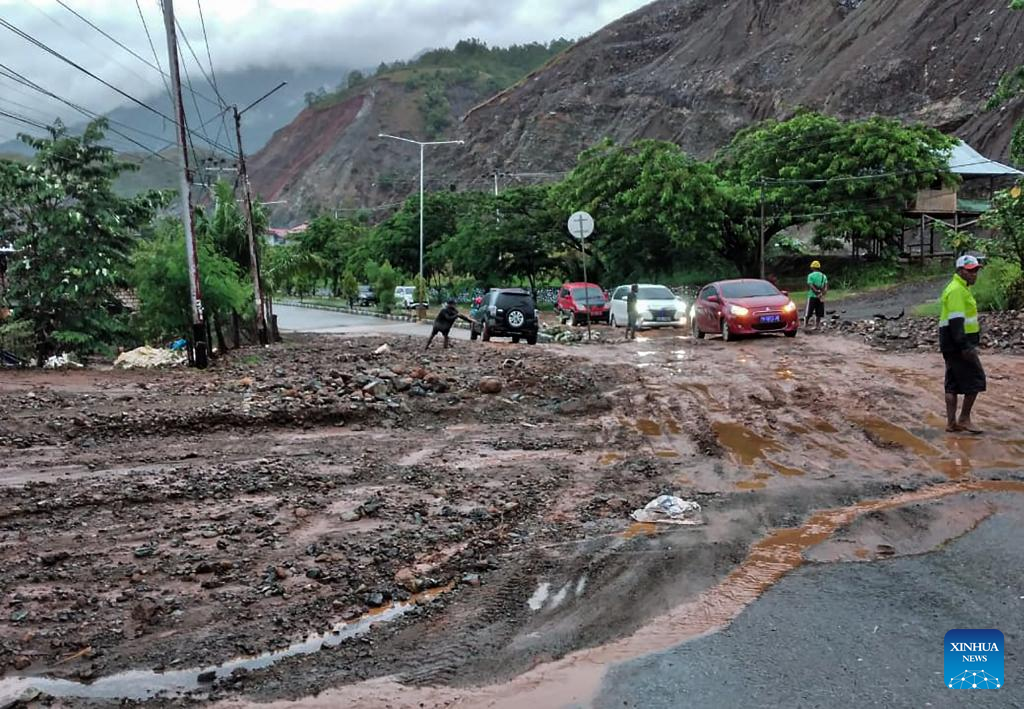 6 Dead, Hundreds Flee As Floods, Landslides Hit Indonesia's Papua ...