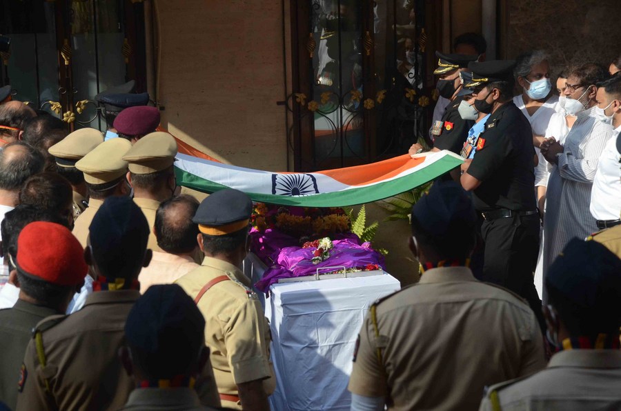 Asia Album: India's Late Legendary Singer Lata Mangeshkar Cremated With ...