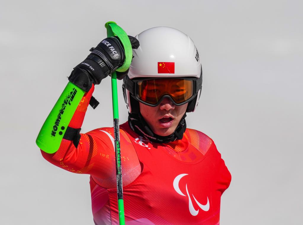 Liang Jingyi Wins Men'S Super-G Standing Gold At 2022 Winter  Paralympics-Xinhua