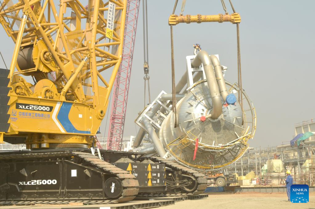 1st superheavy equipment of Bangladesh's largest fertilizer factory installedXinhua