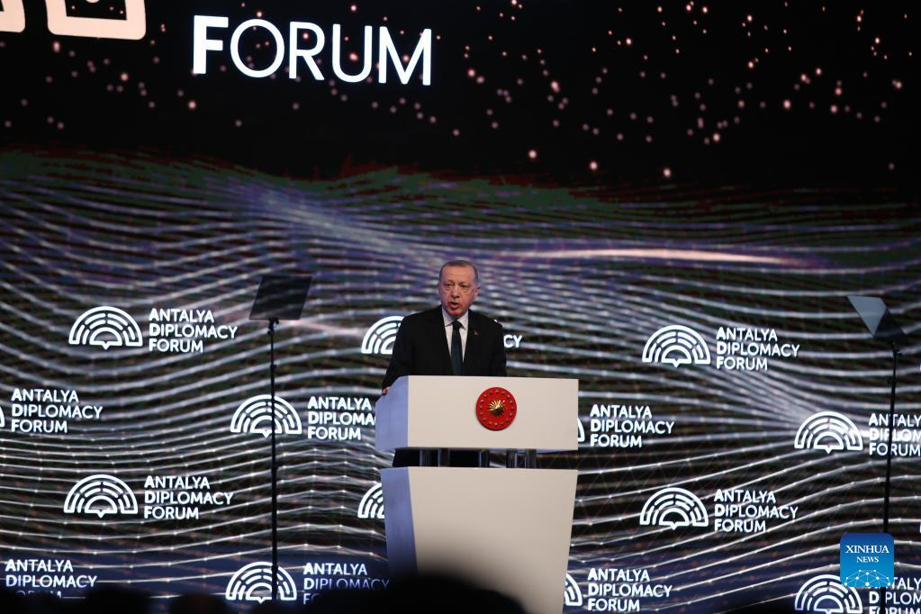 Turkish president attends Antalya Diplomacy ForumXinhua