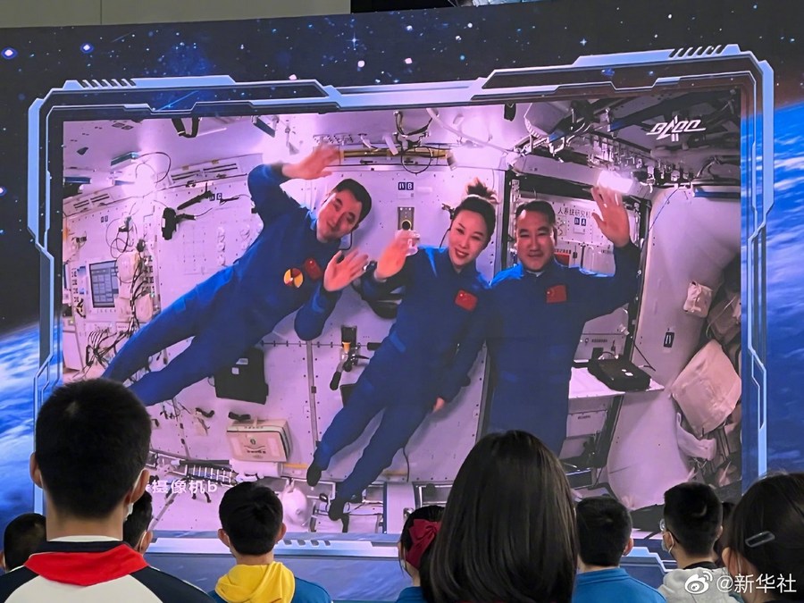 1st LD: Chinese astronauts give second lecture from space station 