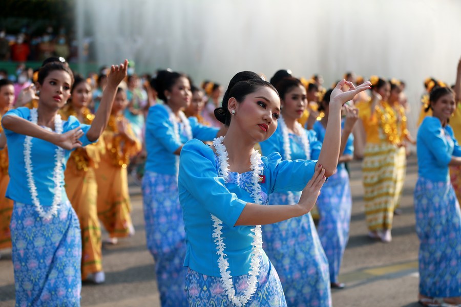 Myanmar's traditional Thingyan Water Festival kicks offXinhua