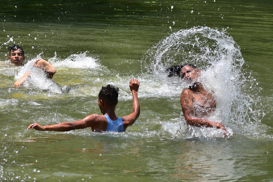 Asia Album: Community fishing at Goroimari Lake in northeast Indian state  of Assam - Xinhua