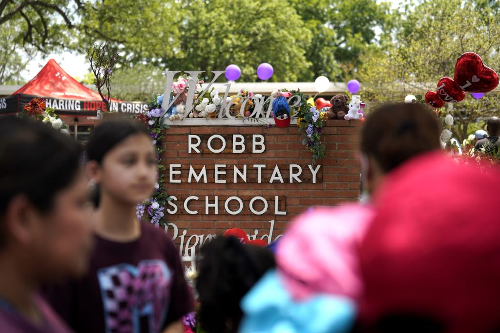 Saraland Al Christmas Parade 2022 Biden Says Second Amendment "Was Never Absolute" In Gun Control Push-Xinhua