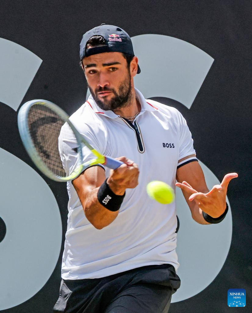 Matteo Berrettini celebrates winning the BOSS OPEN in Stuttgart