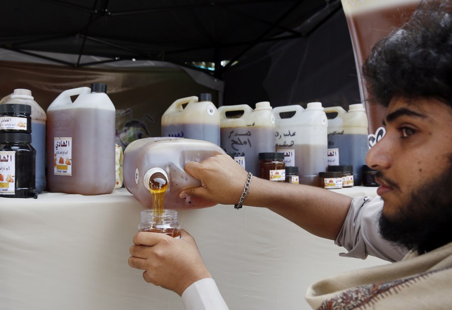 Mideast in Pictures Do you know how sweet Yemeni honey is?Xinhua