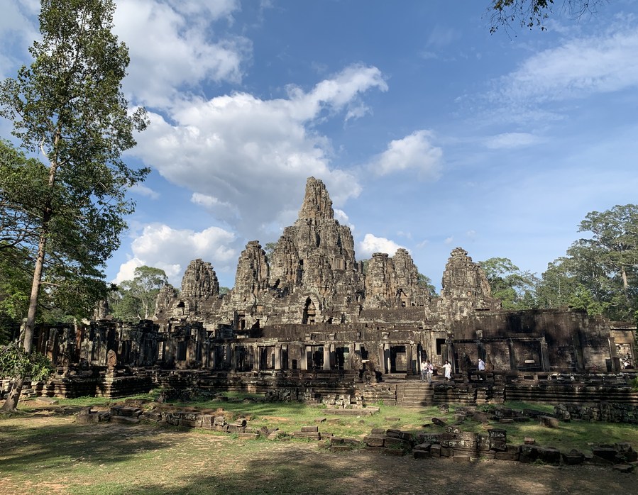 Int'l tourists to Cambodia's famed Angkor up 10 folds in H1 of 2022