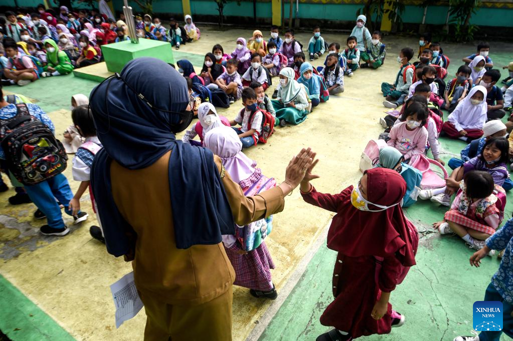 Jombang Elementary School In Indonesia Starts First School Day Xinhua