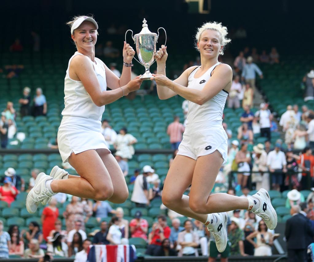 Czech pair Krejcikova/Siniakova win womens doubles at Wimbledon Championships-Xinhua
