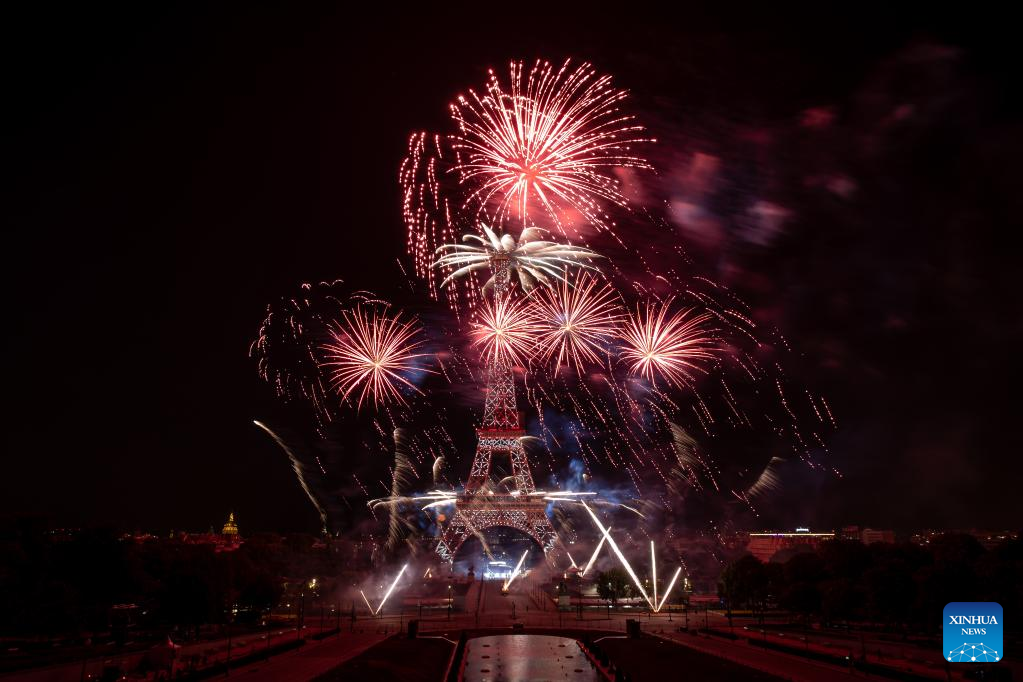 Bastille Day in Paris: July 14, 2022's firework show from the