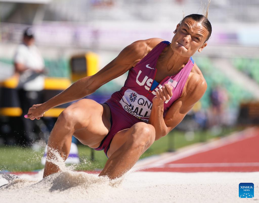 Highlights of long jump event of women's heptathlon at World Athletics