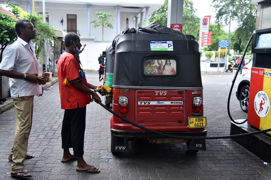 Sri Lankan president orders speedy fuel distribution with focus on school, public transportXinhua