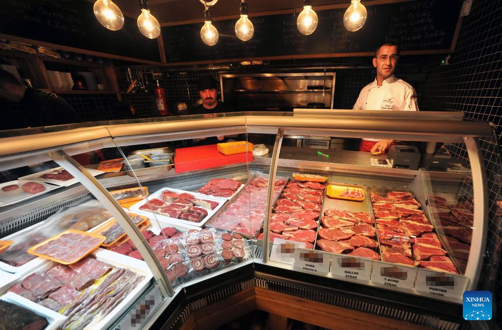 Artan enflasyon satın alma gücünü aşındırırken Türkler et tüketimini azaltıyor – Xinhua